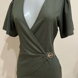 Michael Michael Kors Women’s blouse. V-Neck with metallic decoration. NWT